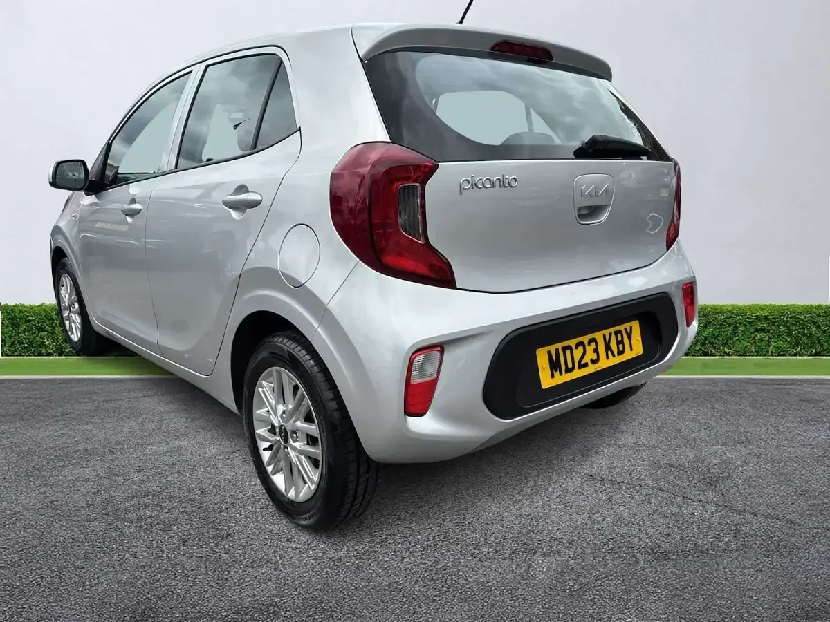 Used Kia Picanto 66 HP (48 kW) 2023 Silver Hatchback