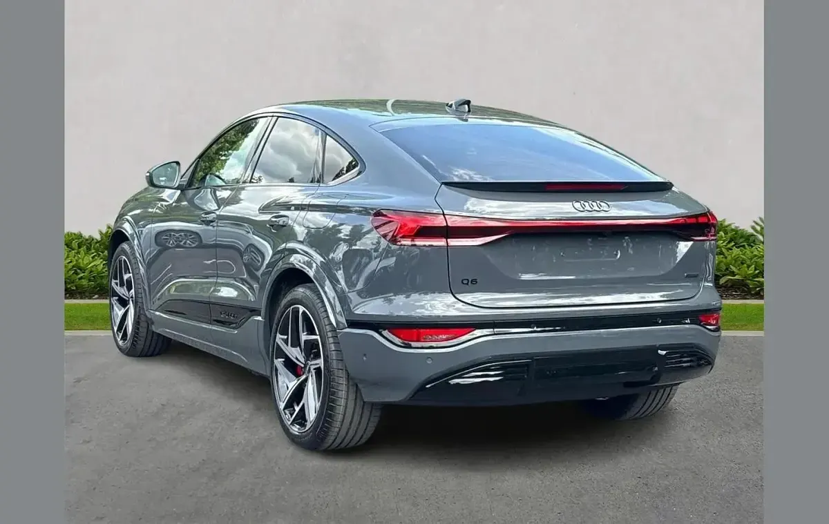 New Audi Q6 e-tron Black Edition 182 kW (248 HP) 2026 Other SUV