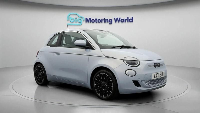 Blue Used 2021 Fiat 500e La Prima Hatchback | £12,500 (Fair price) - Image 1/4
