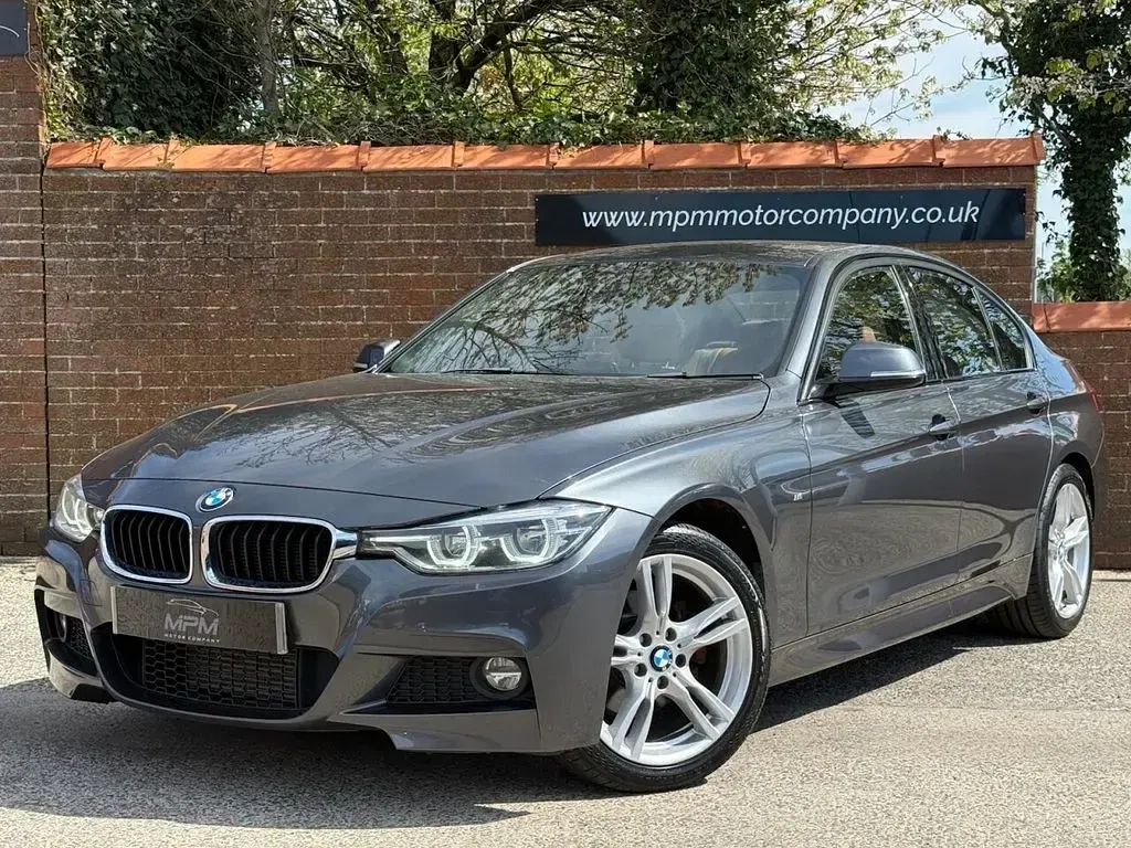 Begagnad BMW 320 M Sport 190 HK (139 kW) 2018 Grå Sedan
