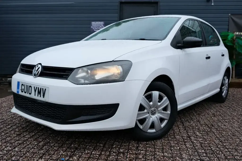 Used VW Polo S 60 HP (44 kW) 2010 White Hatchback