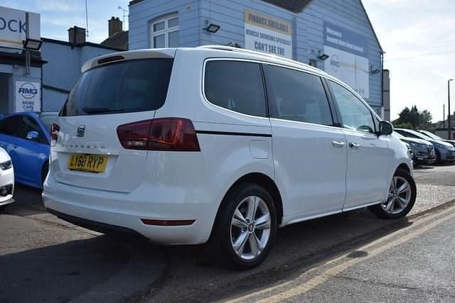 Used Seat Alhambra XCELLENCE 150 HP (110 kW) 2019 White MPV