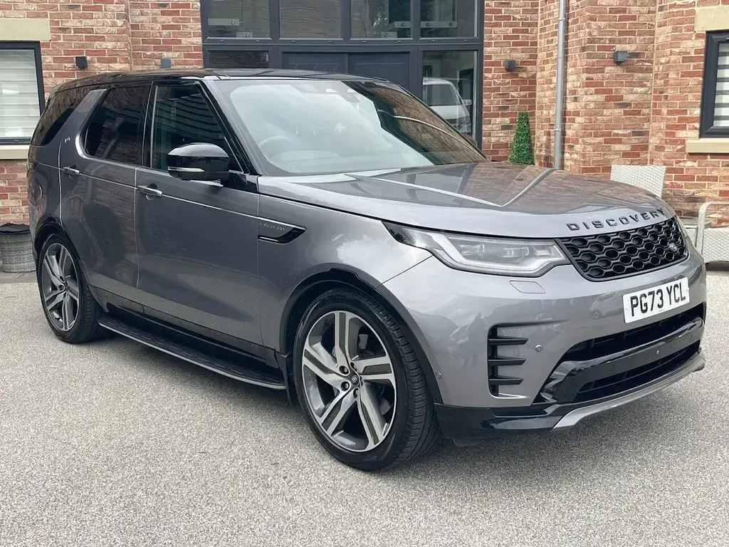 Used Land Rover Discovery SE Dynamic 300 HP (220 kW) 2023 Grey SUV