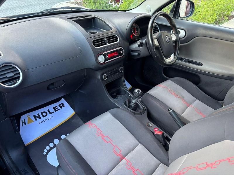 Used MG MG3 106 HP (77 kW) 2016 Black Hatchback