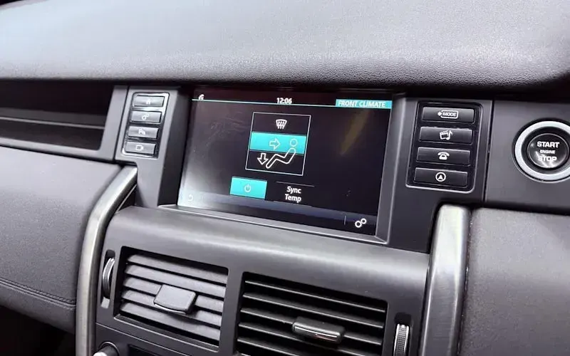 Used Land Rover Discovery Sport Landmark 180 HP (132 kW) 2019 Black SUV