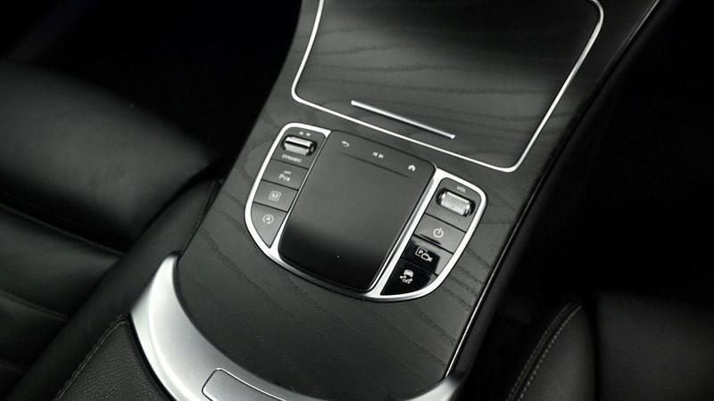 Image 2/4