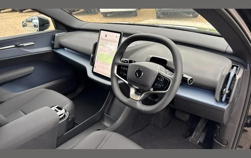 New Volvo EX30 Performance 314 kW (428 HP) 2025 Black SUV