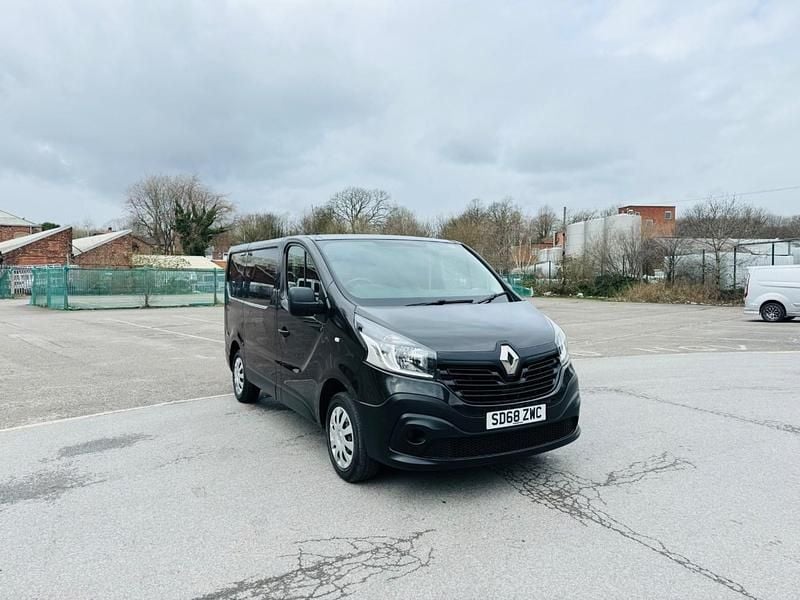Used Renault Trafic Business 2018 Black MPV