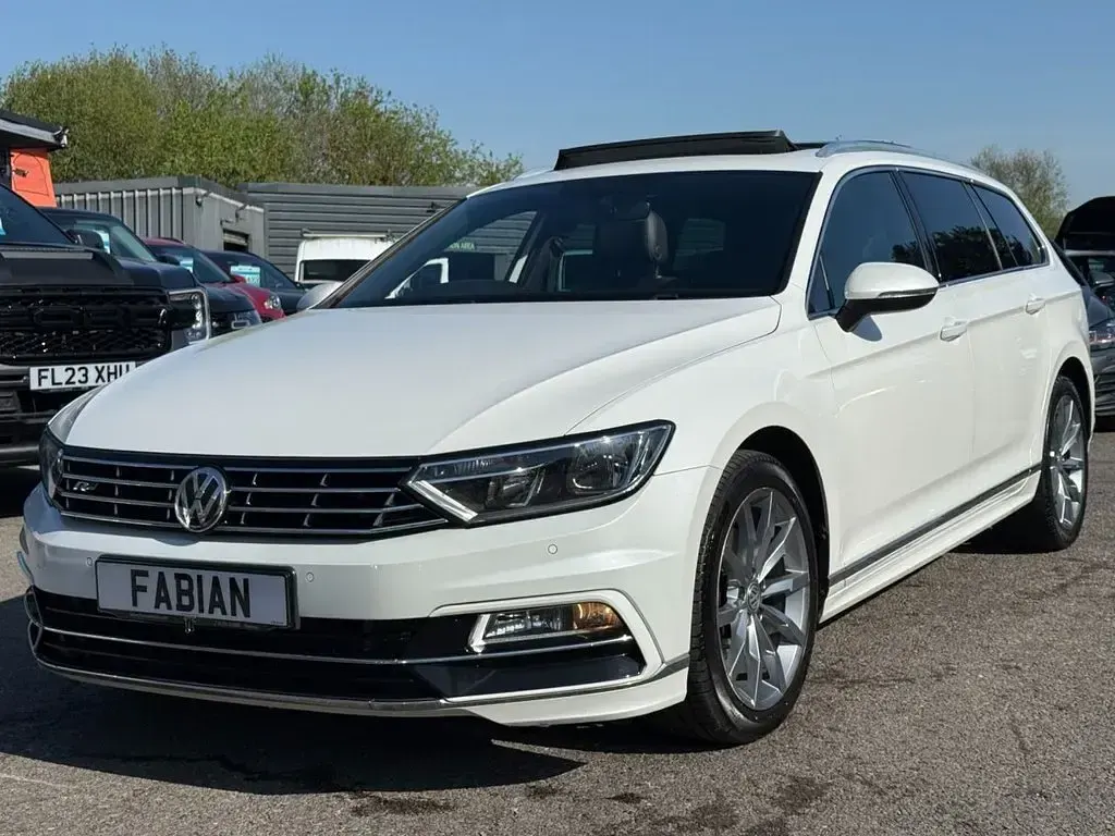 Used VW Passat R-line 190 HP (139 kW) 2017 White Estate