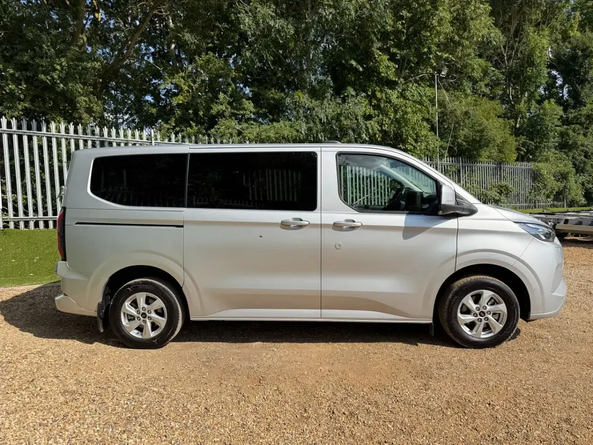 Used Ford Transit Custom Limited 100 kW (136 HP) 2024 Silver Van