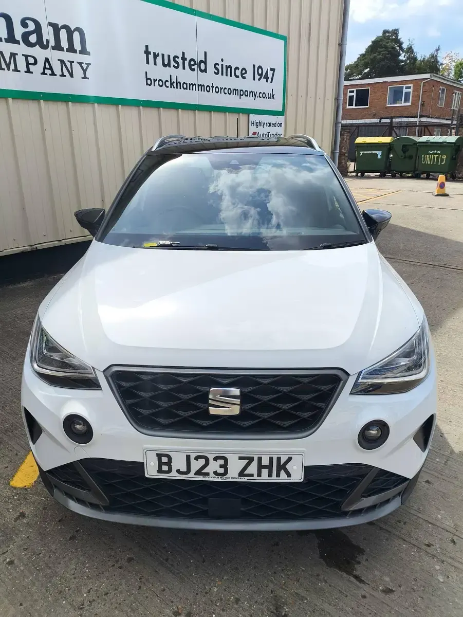 Used Seat Arona FR 150 HP (110 kW) 2023 White SUV