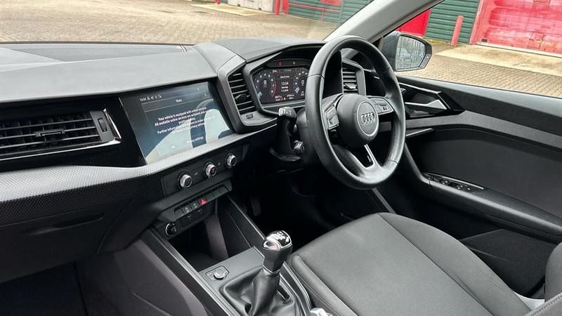 Used Audi A1 Design 95 HP (69 kW) 2022 Grey SUV