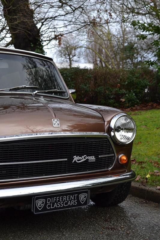 Usado Mini Cooper 71 HP (52 kW) 1975 Castanho Citadino