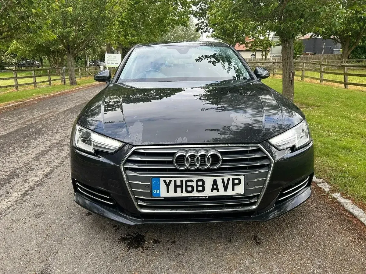Used Audi A4 Comfort 2018 Grey Sedan