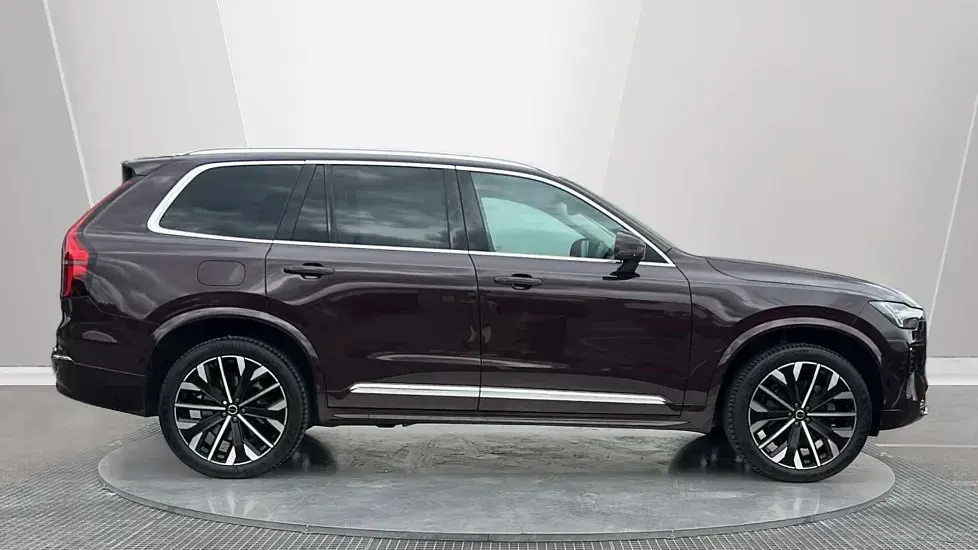 Used Volvo XC90 Core 250 HP (183 kW) 2025 Red SUV