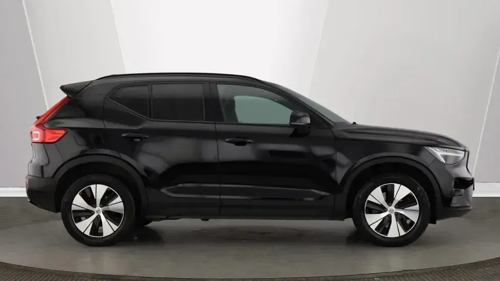 Used Volvo XC40 Plus 208 HP (152 kW) 2022 Black SUV