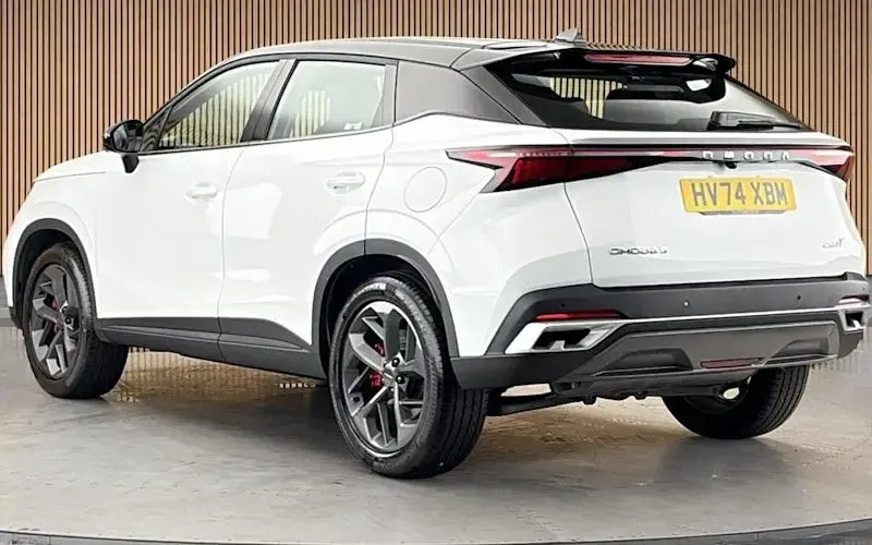 Used Omoda 5 186 HP (136 kW) 2025 White/black SUV