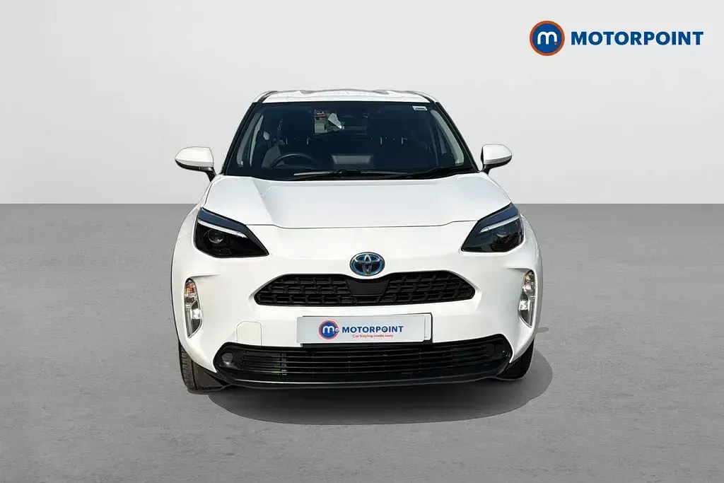 Used Toyota Yaris Hybrid 2023 White Estate