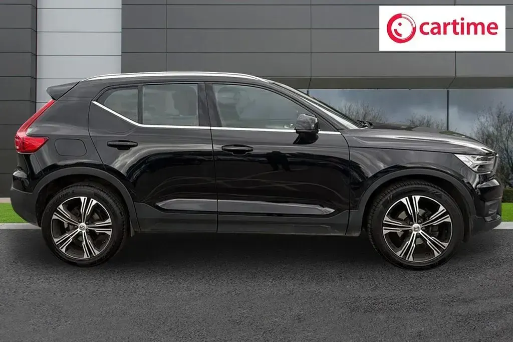 Used Volvo XC40 Inscription 163 HP (119 kW) 2021 Black SUV