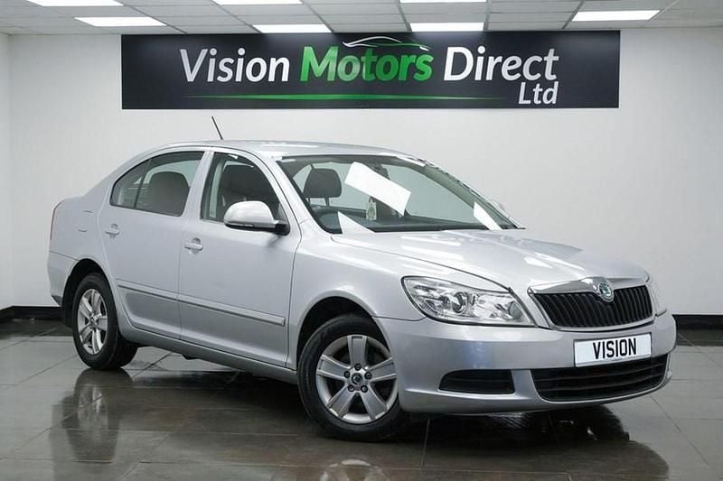 Used Skoda Octavia SE 122 HP (89 kW) 2011 Silver Hatchback