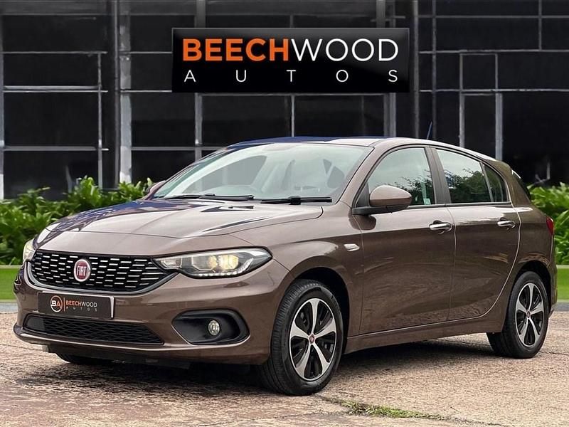 Used Fiat Tipo S 120 HP (88 kW) 2017 Bronze Hatchback