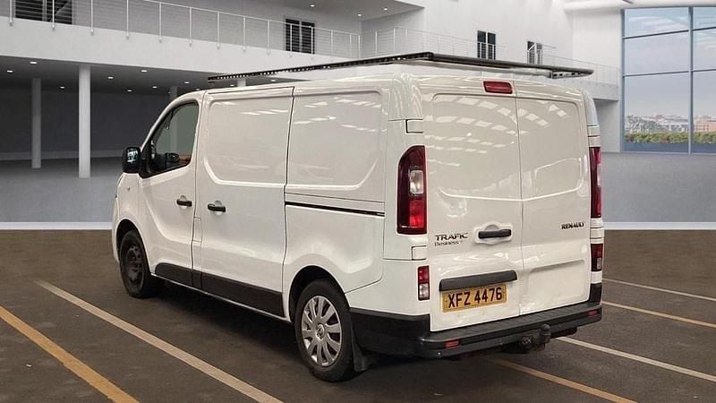 Used Renault Trafic Business 2015 White MPV