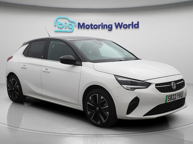 White Used 2022 Vauxhall Corsa-e Elite Hatchback | £10,400 (Good price) - Image 1/4