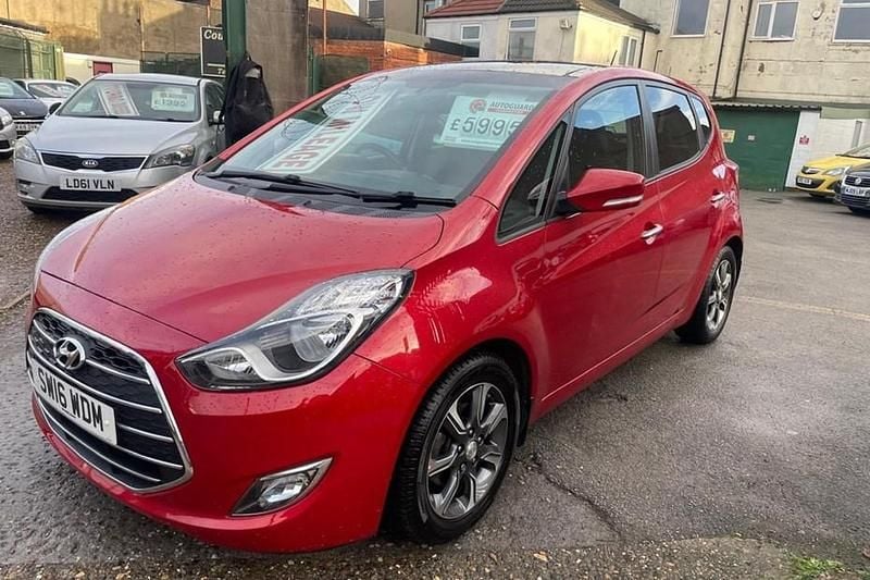 Red Used 2016 Hyundai ix20 Premium Hatchback | £5,995 (Good price) - Image 1/1