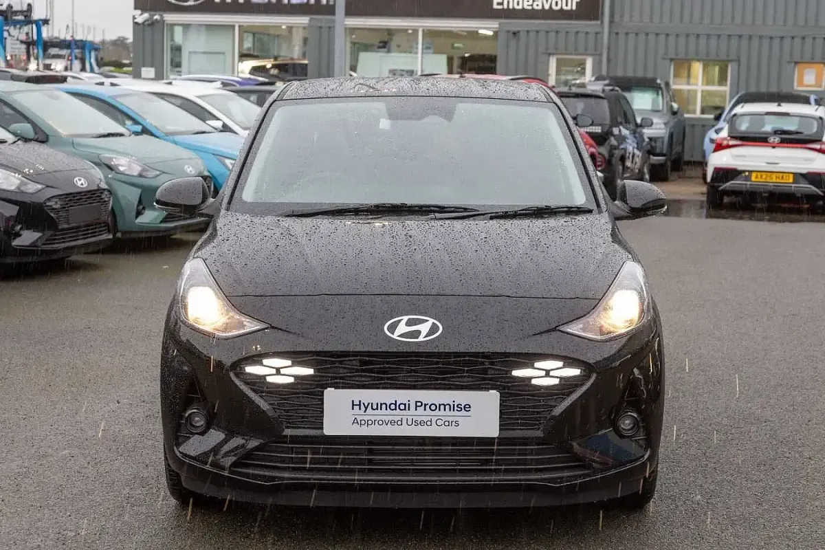 Używany Hyundai i10 Premium 79 KM (58 kW) 2025 Czarny Hatchback