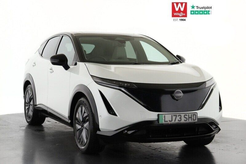 Black/white Used 2023 Nissan Ariya Evolve SUV | £29,400 (Super price) - Image 1/4