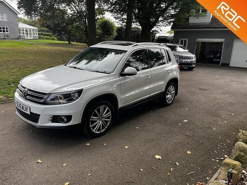White Used 2015 VW Tiguan Match SUV | £9,250 (Fair price) - Image 1/4