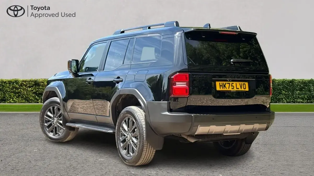 Used Toyota Land Cruiser 205 HP (150 kW) 2025 Galaxy black SUV