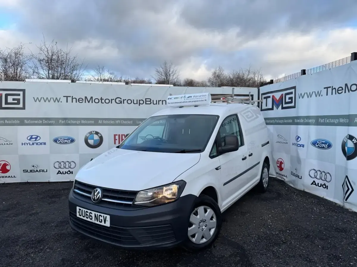 Usado VW Caddy Startline 102 HP (75 kW) 2016 Branco Monovolume