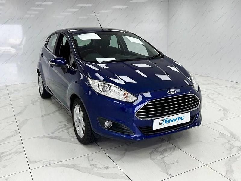 Used Ford Fiesta Zetec 75 HP (55 kW) 2015 Blue Hatchback