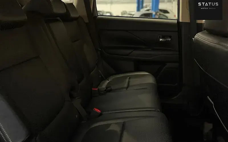 Used Mitsubishi Outlander 150 HP (110 kW) 2016 SUV