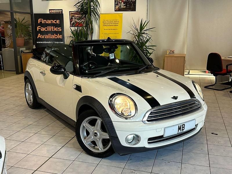 White Used 2010 Mini Cooper Cabriolet Cabriolet | £3,492 (Fair price) - Image 1/4