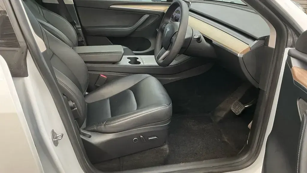 Used Tesla Model Y RWD 254 kW (346 HP) 2023 White SUV