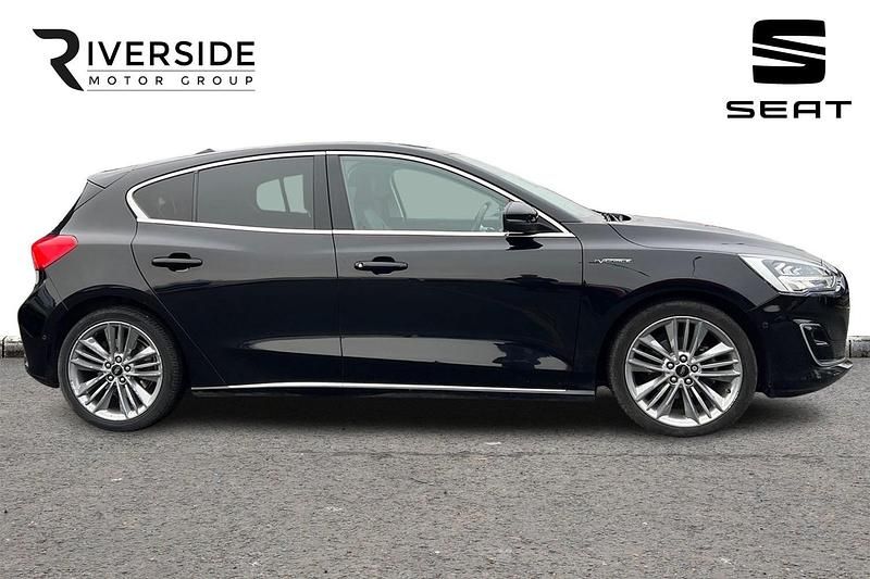 Used Ford Focus Vignale 182 HP (133 kW) 2019 Black Hatchback