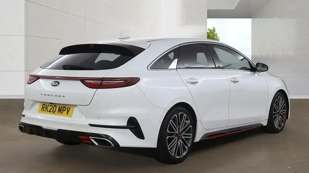 Used Kia ProCeed GT 201 HP (147 kW) 2020 White Estate