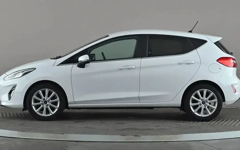 Begagnad Ford Fiesta Titanium 101 HK (74 kW) 2021 Halvkombi