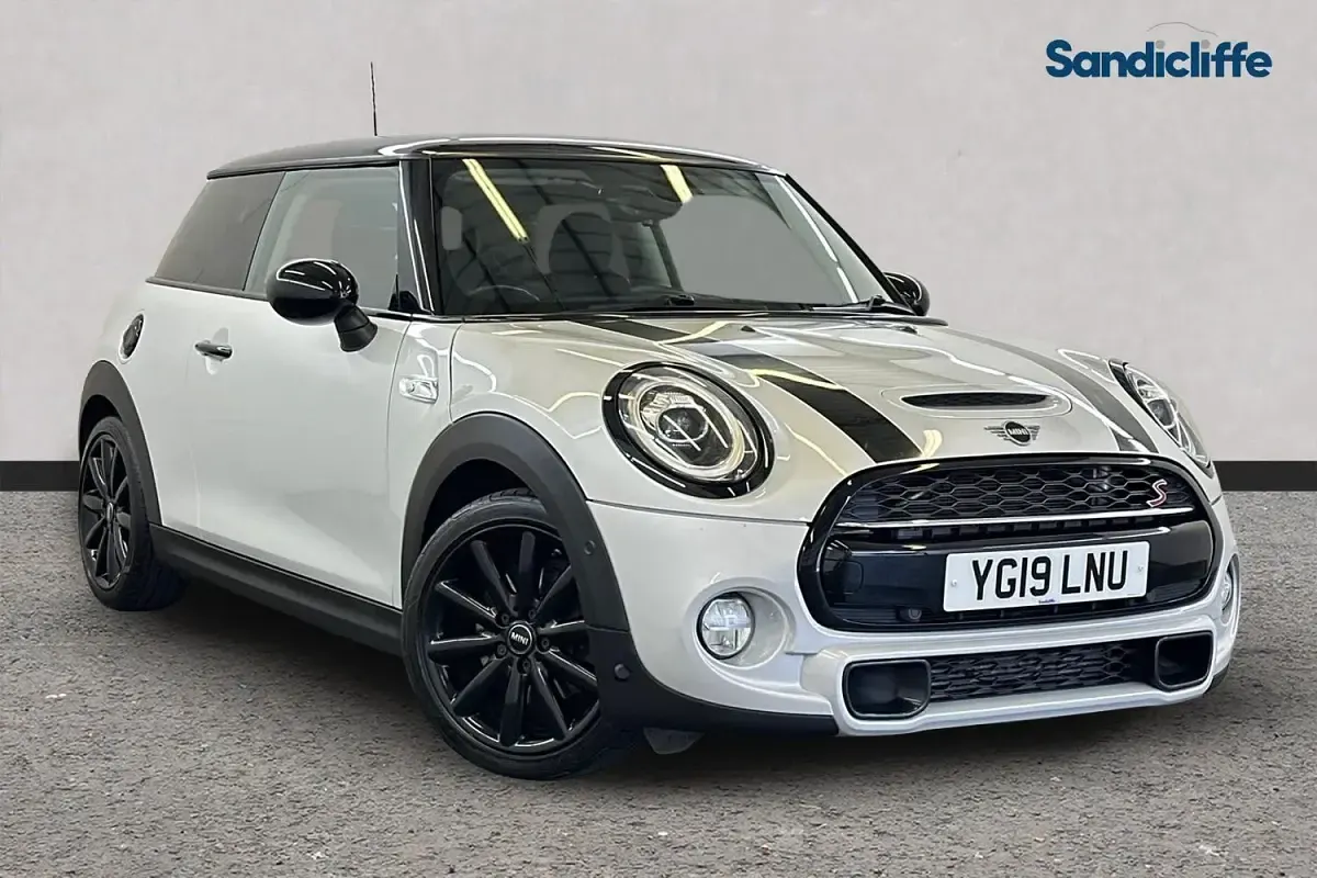 Used Mini Cooper S Classic 192 HP (141 kW) 2020 Hatchback