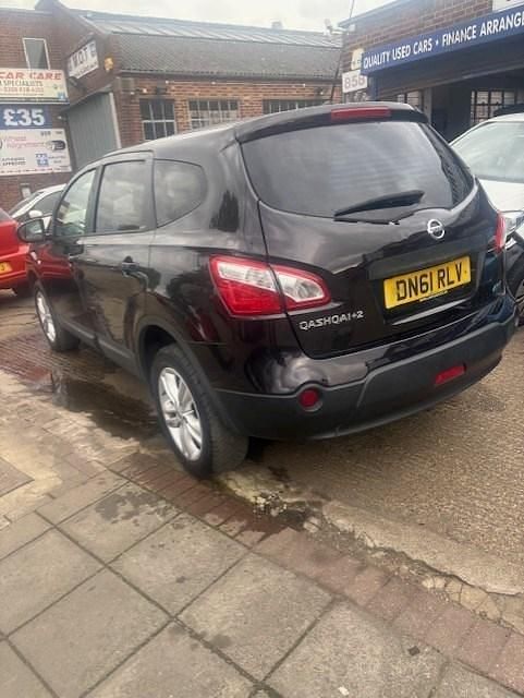 Used Nissan Qashqai +2 Acenta 130 HP (95 kW) 2012 Black SUV