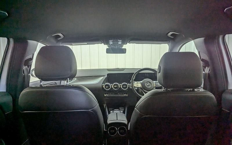 Used Mercedes GLA250 Exclusive 218 HP (160 kW) 2022 SUV