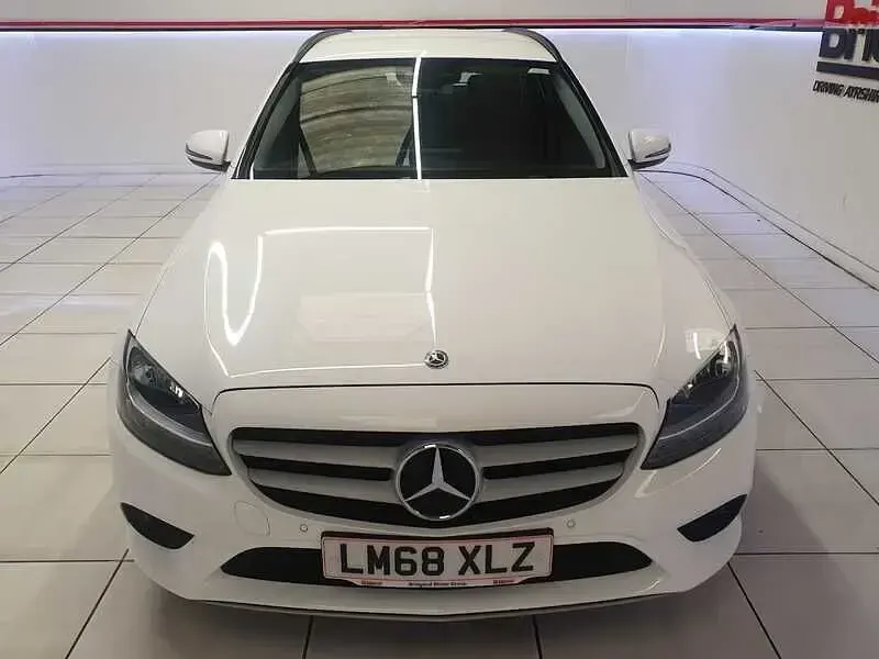 Used Mercedes C200 SE 2018 White Estate