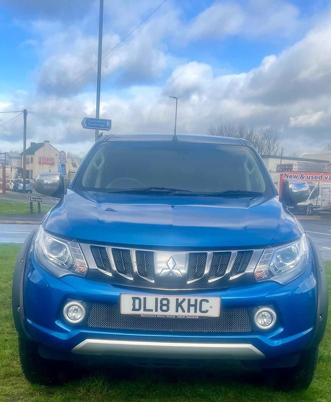 Used Mitsubishi L200 2018 Blue Pickup