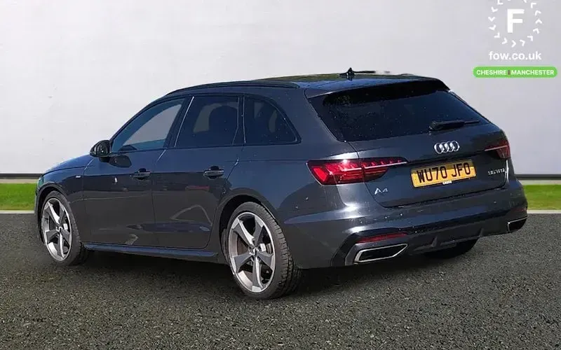 Usado Audi A4 Black Edition 150 HP (110 kW) 2025 Carrinha