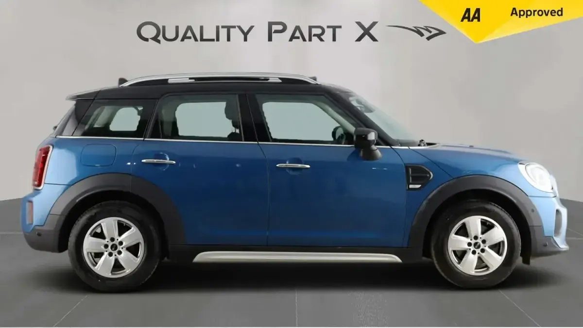 Używany Mini Cooper Countryman Classic 136 KM (100 kW) 2023 Niebieski SUV