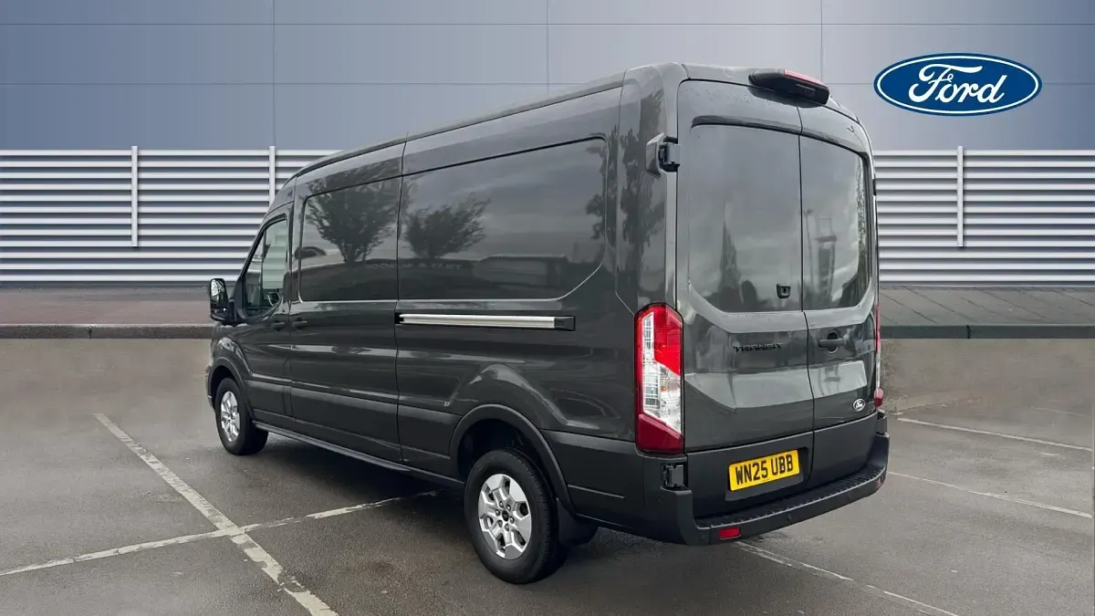 Second-hand Ford Transit Limited 165 CP (121 kW) 2025 Van