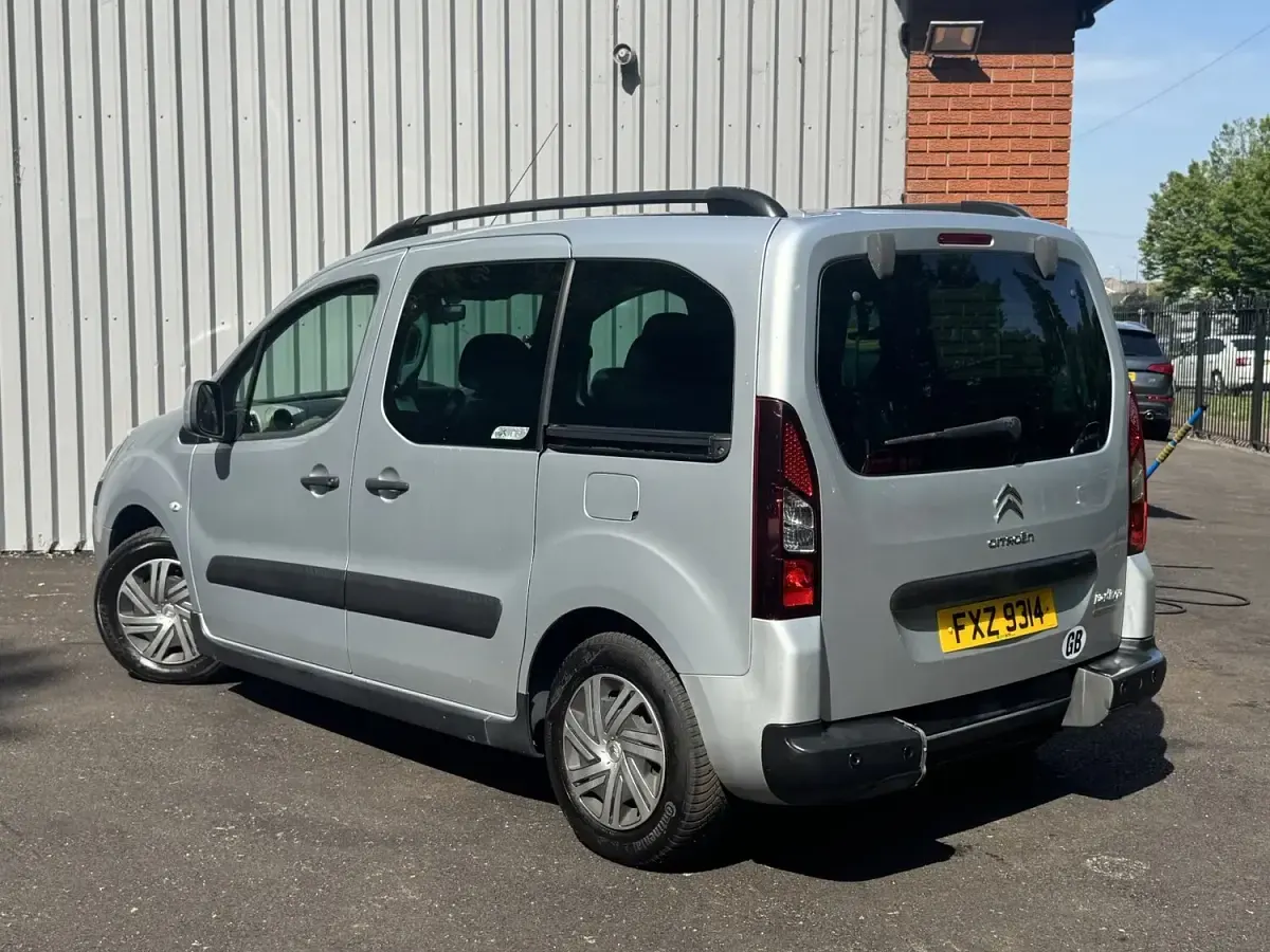 Used Citroën Berlingo XTR 92 HP (67 kW) 2014 Silver MPV