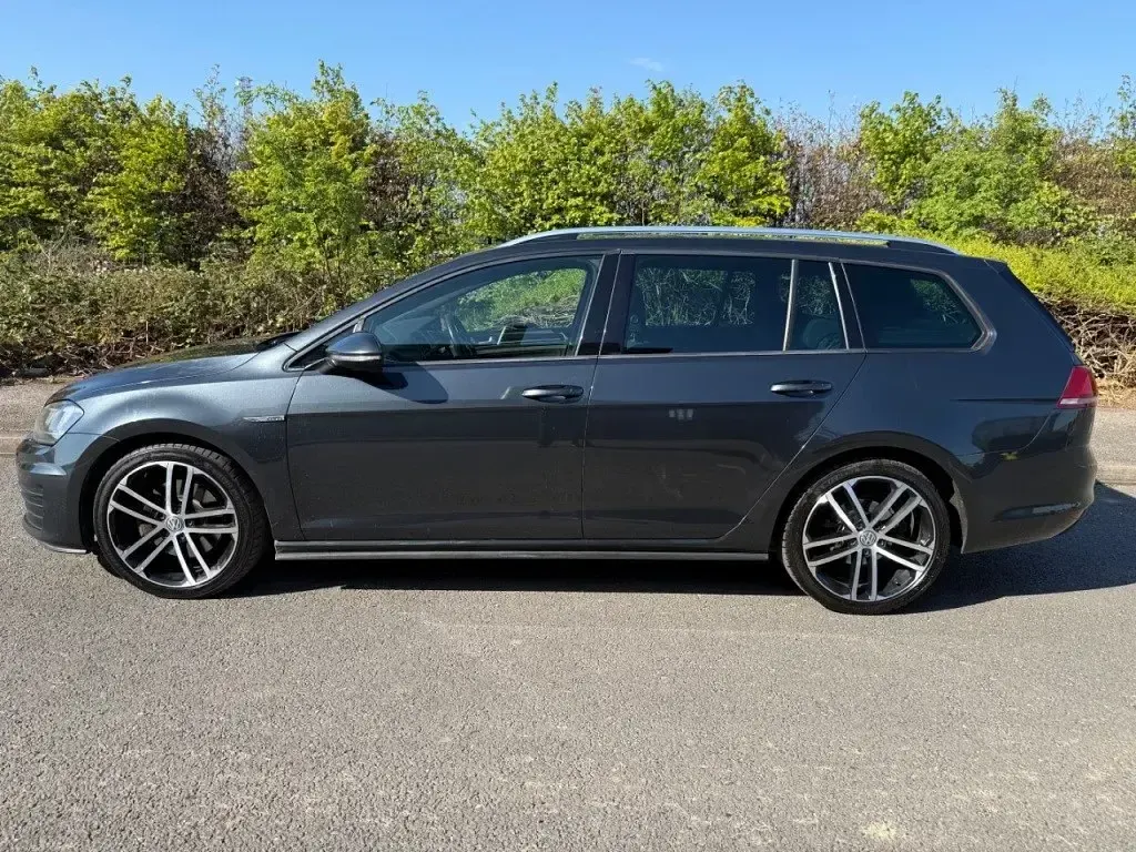 Second-hand VW Golf VII GTD 184 CP (135 kW) 2017 Gri Break